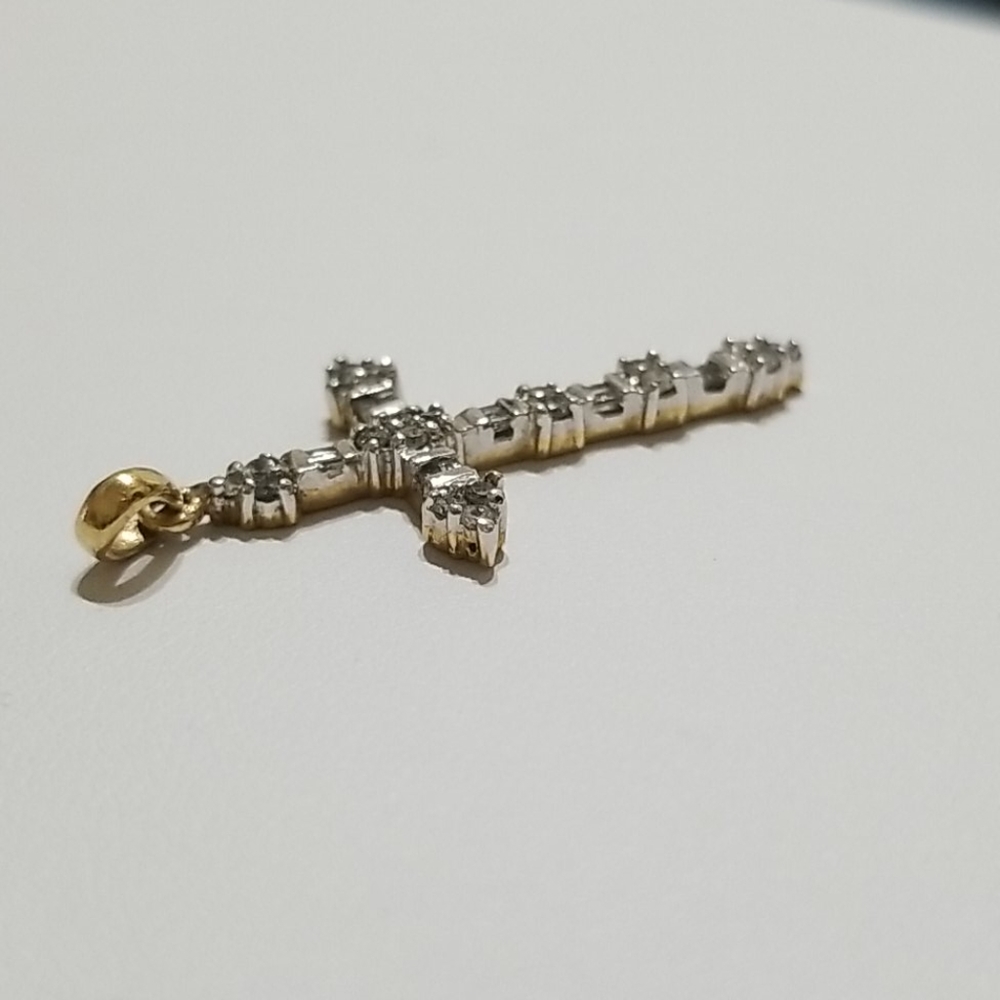 10k Gold Diamond Cross Pendant - Picture 6 of 9